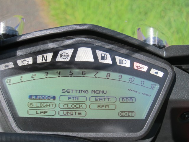 Pressing "R.MODE" on the settings menu allows you to reconfigure DTC and ABS settings within the riding modes 