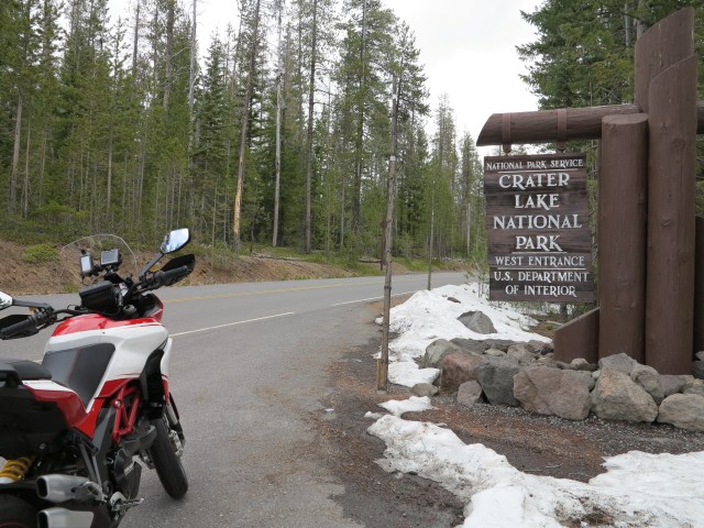 West Entrance to the Crater Lake National Park. April 21st, 2013