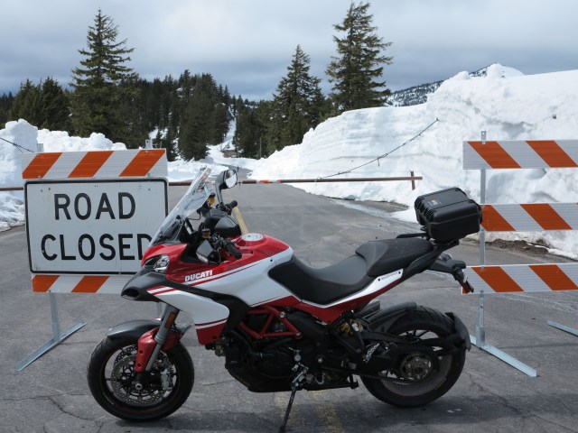 Te road that goes around the rim, closed April 21st, 2013