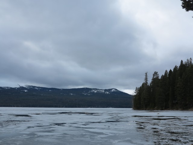 Diamond Lake still somewhat frozen