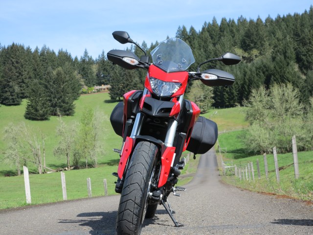 The revised beak, a welcome modification in my opinion