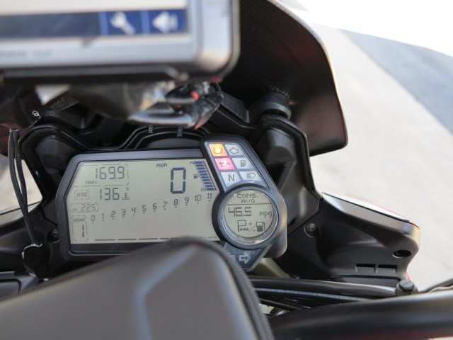 46.5 mpg average consumption according to motorcycle's computer