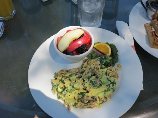 Omelet and some fruit