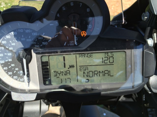 Setting riding mode and suspension action