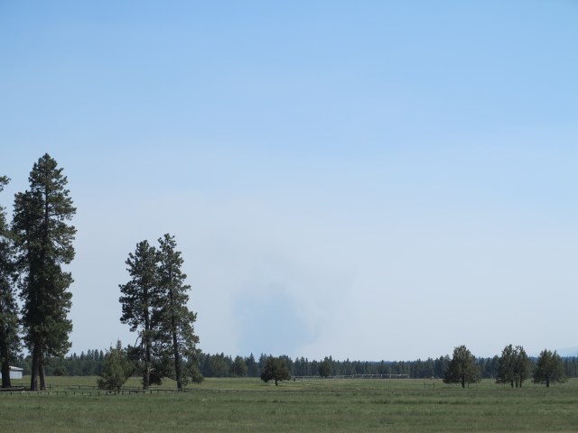 Smoke from the near Tumalo fire, viewed from Sisters.