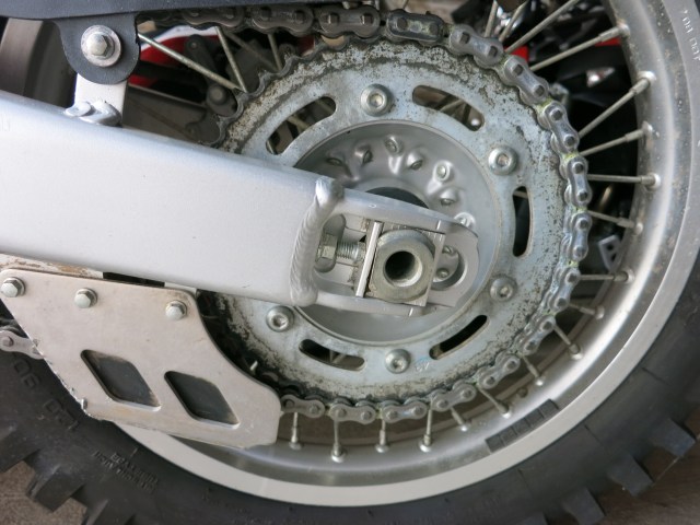 The last chain standing with lithium or something like that grease