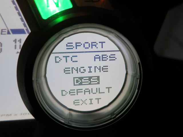 DSS: Ducati Skyhook Semi-active suspension.